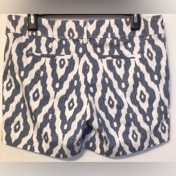 Isaac mizrahi blue white shorts size 6 - Picture 5 of 5